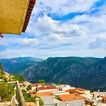 Celebrity V I P The Navel Of The Earth, Center-delphi-penthouse Galaxy&sky Panoramic View, Harmony&yoga Διαμέρισμα